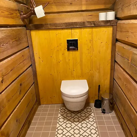 Privaatne Maja Metsas, Kraanist Voolab Allikavesi * Plaani