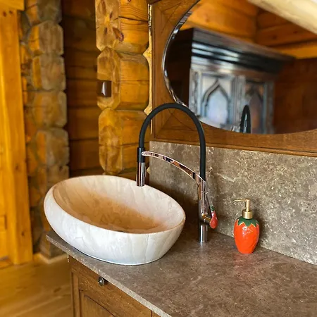 Privaatne Maja Metsas, Kraanist Voolab Allikavesi Holiday home *
